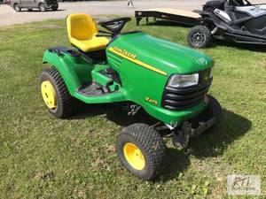 lot 109 image: John Deere X475 lawn tractor, HST, ...