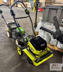 lot 119 image: Ryobi 40V brushless rototiller. New...