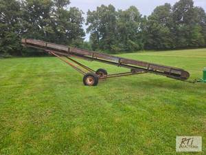lot 140 image: 100ft hay elevator with an electric...