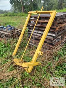 lot 143 image: Countyline fence stretcher and unwi...