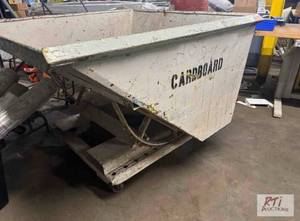 lot 153 image: Heavy-duty dump hopper on casters. ...