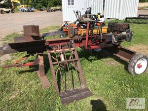 lot 213 image: Towable log splitter with VanGuard ...
