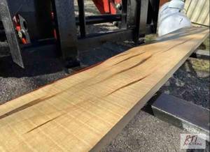 lot 253 image: Lot of 6 silver maple slabs and 1 p...