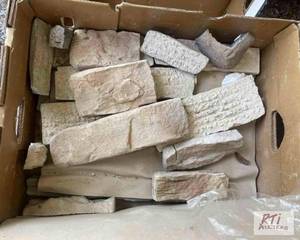 lot 280 image: Lot of 4 boxes of man made decorati...