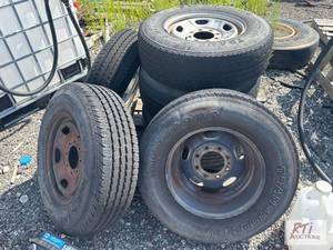 lot 286 image: Lot of (6) LT24575R17 tires mounte...