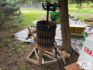lot 301 image: Berarducci Bros ciderwine press. O...