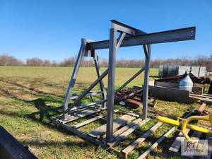 lot 302 image: GantryRigging I beam. 2 ton riggin...