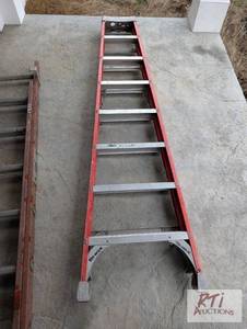 lot 314 image: 2 Ladders. 1 Step latter and 1 exte...