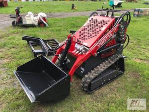 lot 7 image: New AGT YSRT14 mini track skid load...