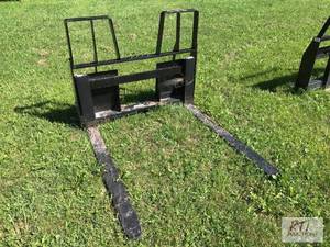 lot 67 image: New Kivel 48in 4200lb skid steer wa...