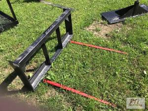lot 69 image: New Kivel 2 prong bale spear. MDI ...