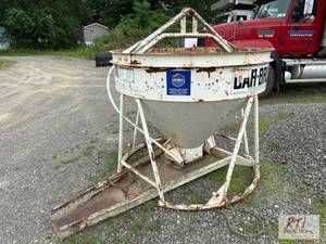 lot 23 image: Gar-Bro concrete crane bucket...