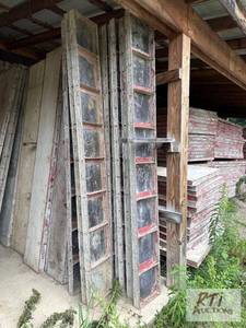 lot 32 image: 18X 1ft x 8ft Symons concrete forms...