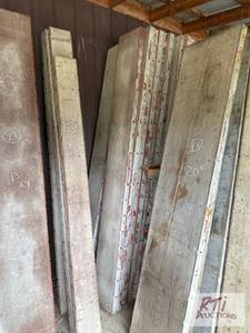 lot 36 image: 22x 1ft x 9ft Symons concrete forms...