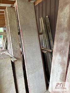 lot 40 image: 6X 22in x 9ft Symons concrete forms...