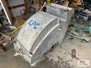 lot 50 image: Soff-Cut G-2000 walk behind concret...