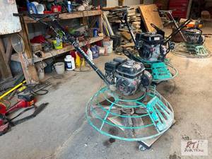 lot 51 image: Whiteman power trowel with Honda en...