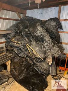 lot 65 image: Pile of concrete blankets #71...