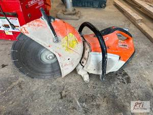 lot 72 image: Stihl TS420 demo saw #78...