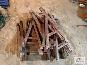 lot 83 image: Scaffold brackets #71A...