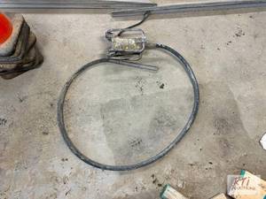 lot 87 image: Electric concrete vibrator #96...
