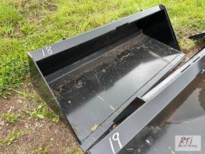 lot 18 image: Swict 72in GP bucket for skid loade...