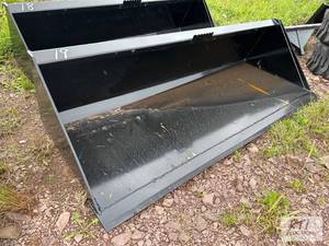 lot 19 image: Swict 78in GP bucket for skid loade...