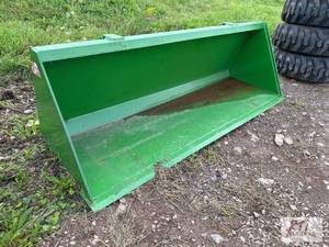 lot 35 image: Kivel 72in GP bucket with John Deer...