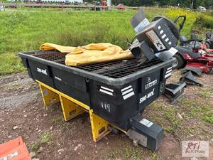 lot 39 image: Sno-Way RVB2500 poly slide in salte...