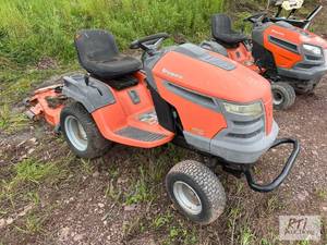 lot 43 image: Husqvarna LGT2554 lawn tractor with...