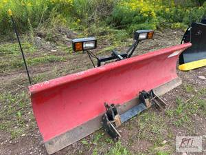 lot 48 image: Western 8ft pickup snow plow....