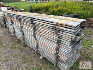 lot 75 image: Approximately (75) pieces of 1ft x ...