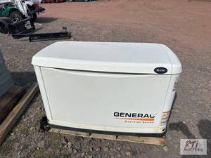 lot 126 image: Generac Guardian series 8KW LP ...