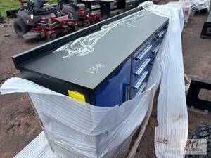 lot 138 image: Chery 10ft 15 drawer workbench, 24i...