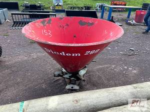 lot 153 image: Diadem 290 3pt spin spreader....