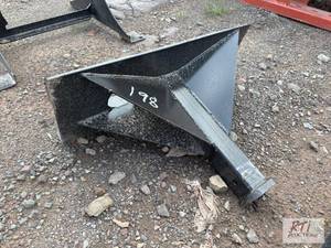 lot 198 image: Hitch receiver for mini skid loader...
