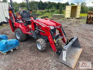 lot 214 image: Massey Ferguson GC1725 tractor-load...