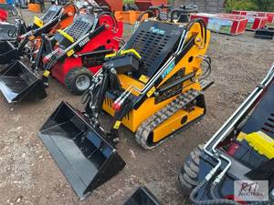 lot 216 image: Future FT360T track mini skid loade...