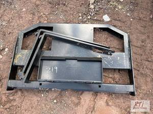 lot 219 image: Pallet forks for mini skid loader w...