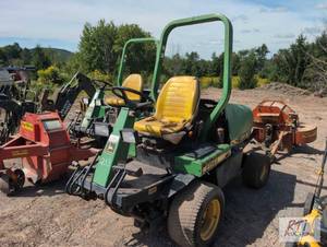 lot 253 image: John Deere F1145 front mount mower,...