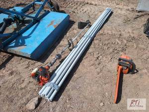 lot 258 image: Echo trimmer and bundle of conduit...