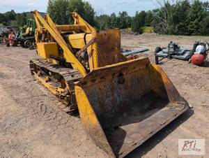 lot 266 image: Antique crawler dozer, not running....