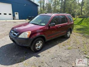lot 39 image: 2004 Honda CR-V LX multipurpose ...