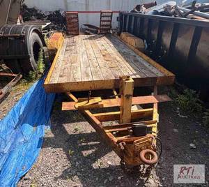 lot 49 image: 1988 Custom flatbed trailer with ra...