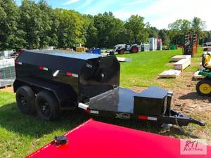 lot 50 image: X-Star tandem axle 750 gallon fuel ...