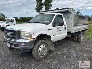 lot 54 image: 2004 Ford F-550 Super Duty dump ...