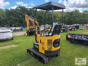 lot 73 image: CF Industry H12R mini excavator, 16...