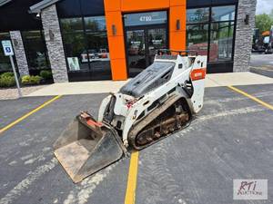 lot 85 image: 2017 Bobcat MT85 ride-on mini skid ...