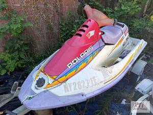 lot 124 image: Polaris SL780 jetski with traile...