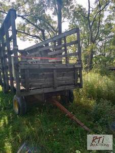 lot 139 image: Hay Wagon. Good running gear. The i...